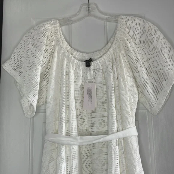 chinese dress ladies Banana Republic White Eyelet Dress- Size 2  The Saved Collection